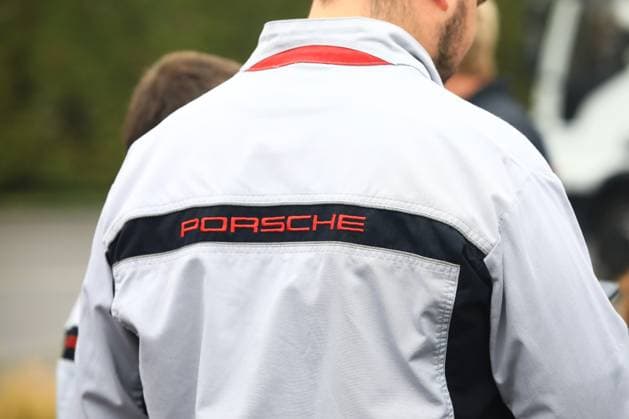Warning strike at Porsche Leipzig Leipzig 30 10 2024 Warning strike by IG Metall at Porsche in Leipzig Saxony Germany Copyright: xMatthiasxGränzdörferx