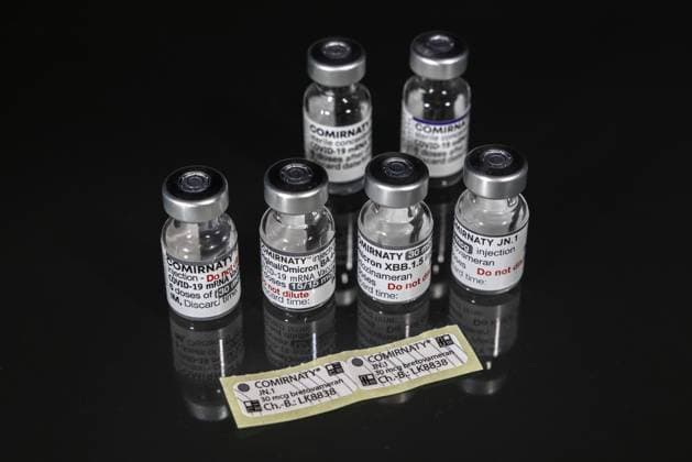 Original vials of all Comirnaty vaccines from BioNTech Pfizer Editorial Original vials of all Comirnaty vaccines from BioNTech Pfizer Copyright: xBEAUTIFULxSPORTS KJPetersx