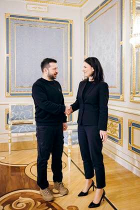 Annalena Baerbock Buendnis 90 Die Gruenen , Federal Foreign Minister, meets Volodymyr Selenskyj, President of Ukraine for a discussion during a trip to Ukraine in Kyiv, 04 11 2024 Photographed on behalf of the Federal Foreign Office AA Kyiv Ukraine Copyright: xFelixxZahn AAx