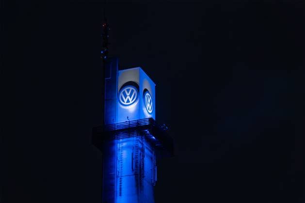 Osnabrück, Germany 12 November 2024 In the picture The illuminated logo, VW logo of the VW plant, Volkswagen plant Osnabrück at night The production facility in Osnabrück is threatened with closure VW plant Lower Saxony Copyright: xFotostandx xKippx
