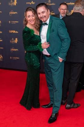 Leipzig 30 Goldene Henne award ceremony at Messe Leipzig 15 11 2024 Leipzig, Messe In the photo Uwe Herrmann, bridal fashion outfitter and TV star with companion On Friday evening, the Gold Copyright: xEHLxMedia Erik-HolmxLanghofx 20241115_goldene-henne-ehl-2_40