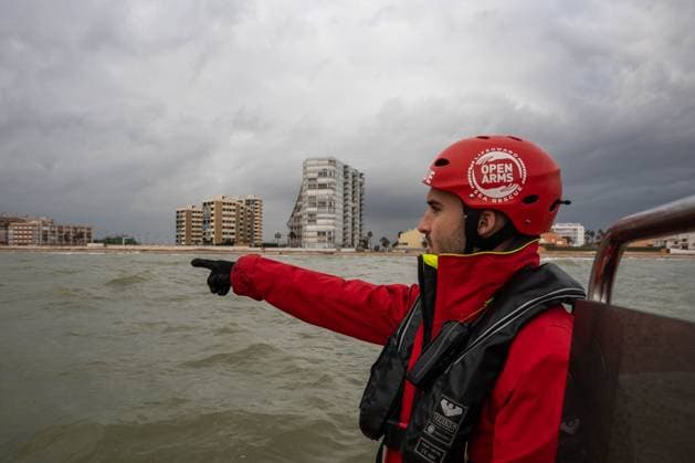 The Open Arms ship participates in the search for victims of the DANA in Valencia An Open Arms volunteer participates in the search for victims after the DANA, on November 16, 2024, in Valencia, Comunidad Valenciana Spain The NGO Open Arms ship arrived in Valencia on November 8 to participate in the search for victims after the passage of the DANA through the province of Valencia, which has already left more than 200 dead since October 29 16 NOVEMBER 2024 SHIP NGO OPEN ARMS VICTIMS DANA TEMPORARY Valencia Comunidad Valenciana Valencia Comunidad Valenciana Spain  Copyright: xMatiasxChiofalox 6344919