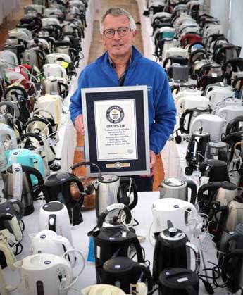 REPRO FREE *PRESS RELEASE NO REPRODUCTION FEE* EDITORIAL USE ONLY The Irish Men™s Shed Association Achieve Official Guinness World Record for the Largest Display of Kettles 19 11 2024 The Irish Men™s Shed Association, sponsored by energy company Flogas, have successfully achieved the official Guinness World Record for the Largest Display of Kettles. Kettles are the most important tool in supporting social connection and mental wellbeing for ˜Shedders™. Over one thousand new and old kettles in working order collected from Sheds nationwide and donated by Flogas were on display at the Association™s annual conference and shedfest in Mucklagh Community Centre, Tullamore, Co. Offaly on Tuesday 19th November 2024. The official Guinne  Copyright: x INPHO JamesxCrombiex 1054045356st