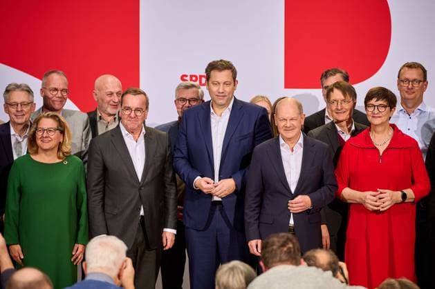 Svenja Schulze, Boris Pistorius, Lars Klingbeil, Olaf Scholz, Karl Lauterbach and Saskia Esken at the SPD press conference on the nomination of Olaf Scholz as candidate for Chancellor in the upcoming Bundestag el