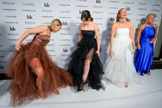 KK with 150th anniversary Oslo 20241126 Guests arrive at Grand Hotel where celebrities arrive Photo Lise Aserud NTB Oslo Norway pXQqoRyWU0 EDITORIAL USE ONLY Ref BNC ENT pXQqoRyWU0 jpg  Copyright: xLisexAserudx xNTBx
