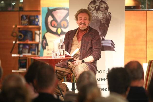 Book presentation with Thomas Gottschalk in Erfurt Erfurt, 29 11 2024 Thomas Gottschalk at his book presentation in the Peterknecht bookstore in Erfurt Thuringia Germany Copyright: xMatthiasxGränzdörferx