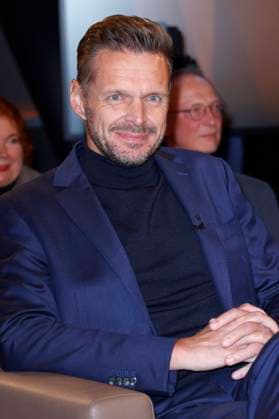 Florian Schroeder at the recording of the NDR Talk Show in the NDR television studio in Lokstedt Hamburg, 29 11 2024 Foto:xH.xHartmannx xFuturexImagex ndr_talk2911_4114