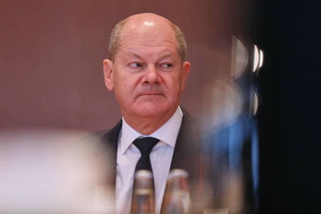 Berlin, Germany, 04 12 2024 Federal Chancellery 121 Cabinet meeting Federal Chancellor Olaf Scholz SPD sits with his ministers at the Cabinet table Copyright: xdtsxNachrichtenagenturx dts_52686