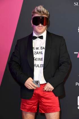 Ski Aggu at the 25th award ceremony of the 1Live Krone 2024 in the Lokschuppen Bielefeld, 05 12 2024 Foto:xN.xKubelkax xFuturexImagex krone_4293