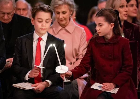 Bilder des Jahres 2024, Entertainment 12 Dezember Entertainment Themen der Woche KW49 Bilder des Tages The Together at Christmas Carol Service The Prince and Princess of Wales, and other members of the Royal Family, attend the Together At Christmas Carol Service at Westminster Abbey, London, UK, on the 6th December 2024. Picture by Aaron Chown WPA-Pool London Westminster Abbey London United Kingdom  WHA-0777
