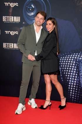 Sarah Engels with husband Julian Engels at the premiere of the movie Better Man The Robbie Williams Story at Cinedom Cologne, 08 12 2024 Foto:xN.xKubelkax xFuturexImagex better_man_4377