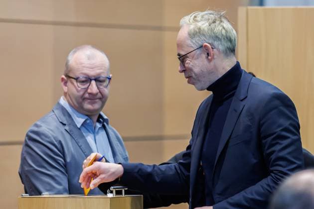 Roberto Kobelt BSW casting his vote, 12 12 2024, Erfurt Germany , Politics, Thuringian Parliament, Election of the Minister President xprx
