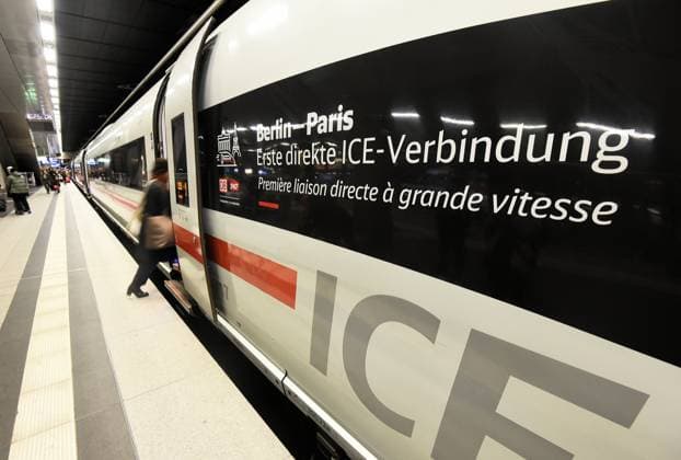 The first ICE with a direct connection to Paris departed from Berlin Central Station today at 12.02 p.m. First ICE connection to Paris