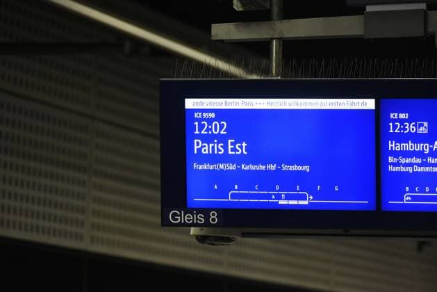 The first ICE with a direct connection to Paris departed from Berlin Central Station today at 12.02 p.m. First ICE connection to Paris