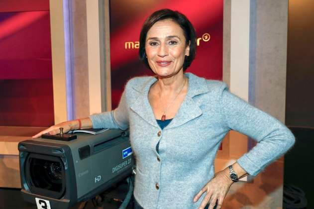 Sandra Maischberger on the ARD talk show maischberger in WDR Studio B Cologne, 17 12 2024 Foto:xR.xSchmiegeltx xFuturexImagex maischberger1712_4232
