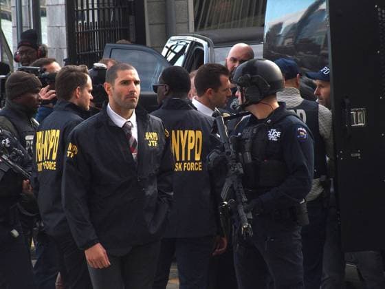 December 19, 2024, Manhattan, New York, USA: New York, New York, December 19, 2024 . Luigi Mangione gets escorted from Helicopter .by NYPD, FBI and Various other agencies to Manhattan Federal Courthouse for arraignment on multiple charges Manhattan U.S.A - ZUMAct2_ 20241219_faf_ct2_005 Copyright: xBrucexCotlerx