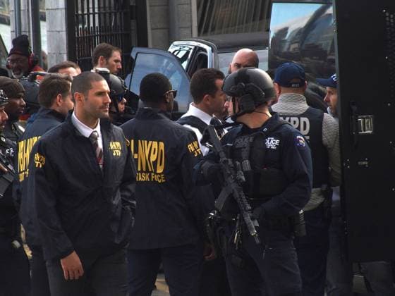 December 19, 2024, Manhattan, New York, USA: New York, New York, December 19, 2024 . Luigi Mangione gets escorted from Helicopter .by NYPD, FBI and Various other agencies to Manhattan Federal Courthouse for arraignment on multiple charges Manhattan U.S.A - ZUMAct2_ 20241219_faf_ct2_006 Copyright: xBrucexCotlerx