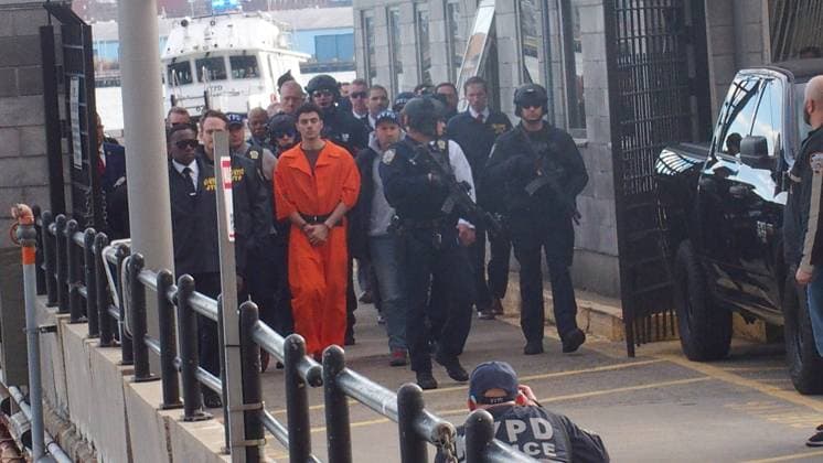 December 18, 2024, Manhattan, New York, USA: New York, New York, December 19, 2024 . Luigi Mangione gets escorted from Helicopter .by NYPD, FBI and Various other agencies to Manhattan Federal Courthouse for arraignment on multiple charges Manhattan U.S.A - ZUMAct2_ 20241218_faf_ct2_005 Copyright: xBrucexCotlerx