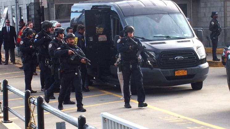 December 18, 2024, Manhattan, New York, USA: New York, New York, December 19, 2024 . Luigi Mangione gets escorted from Helicopter .by NYPD, FBI and Various other agencies to Manhattan Federal Courthouse for arraignment on multiple charges Manhattan U.S.A - ZUMAct2_ 20241218_faf_ct2_008 Copyright: xBrucexCotlerx