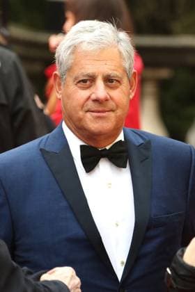 The Olivier Awards Cameron Mackintosh, The Olivier Awards, The Royal Albert Hall, London UK, 08 April 2018, Photo by Richard Goldschmidt London London UK EDITORIAL USE ONLY Copyright: xRichardxGoldschmidtx RichardxGoldschmidtx piqphotos004988