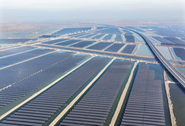 China New Installed Capacity of New Energy Growth The 940MW fishery-solar hybrid project photovoltaic power generation project is in Ganyu district of Lianyungang City, Jiangsu province, China, on December 24, 2024. Lianyungang Jiangsu China  Copyright: xCFOTOx originalFilename: cfoto-chinanew241224_npLaO.jpg