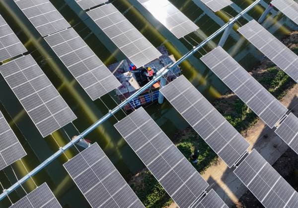 China New Installed Capacity of New Energy Growth The 940MW fishery-solar hybrid project photovoltaic power generation project is in Ganyu district of Lianyungang City, Jiangsu province, China, on December 24, 2024. Lianyungang Jiangsu China  Copyright: xCFOTOx originalFilename: cfoto-chinanew241224_npOFP.jpg
