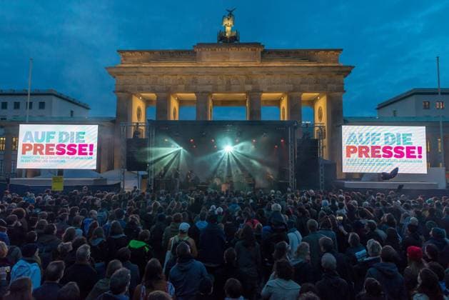 Concert from The Notwist at the Press the FreeDeniz Concert to international Day the Freedom of the press before the Brandenburg Gate in Berlin in Cooperation with Amnesty International, Reporter without Borders for the Release from Deniz Yuecel and all others Prisoners Journalists in the Turkey and elsewhere Berlin Germany, Germany