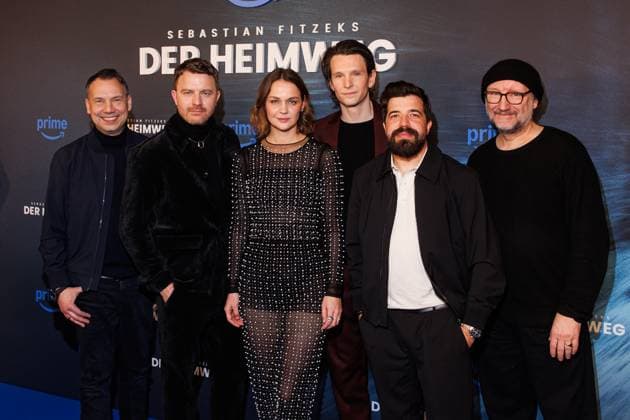Premiere Der Heimweg Sebastian Fitzek, Friedrich Mücke, Luise Heyer, Sabin Tambrea, Adolfo J Kolmerer and Rainer Bock at the premiere of Fitzeks Der Heimweg at the Delphi Filmpalast on 14 01 2025 in Berlin Copyright: xEventpressxKochanx