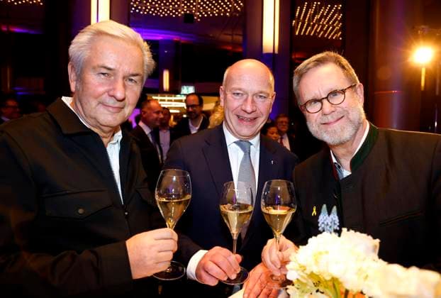 Klaus Wowereit, Kai Wegner, Reinhard Naumann at the cocktail reception to mark the handover of the management of the Waldorf Astoria Berlin hotel to Christian Schwenke at the Waldorf Astoria Berlin