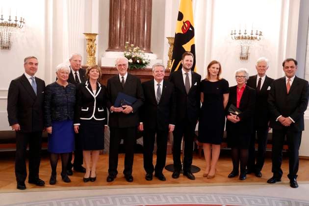 award Ceremony of Big ones Cross of Merit the Federal Republic Germany to Franz Herzog from Bavaria at Castle Bellevue in Berlin through German President Joachim Gauck, with V l Thomas Greinwald, Gerda Hasselfeldt, Leopold Bill from Bredow, Woman Daniela Schadt, Franz from Bavaria, Gauck, Ge
