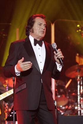 Singers Engelbert Humperdinck on 24 10 2007 at Concert at Tempodrom Berlin Photos Scherf 24 10 2007 Berlin Germany