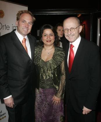 Niels and Ladan Stolberg, Prizewinner, and Willi Lemke, Laudator, at the Award ceremony to Encourager of Year at Berlin Tipi Tent on Knazleramt, Berlin Germany
