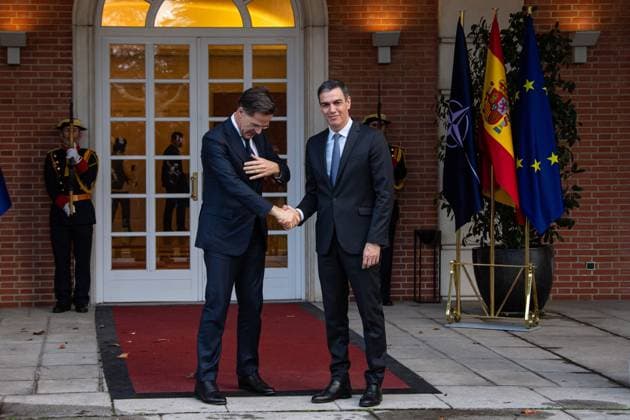 Spanish Prime Minister Pedro Sanchez Meets With NATO Secretary General Mark Rutte The President of the Government of Spain, Pedro Sanchez, holds a meeting with the Secretary General of NATO, Mark Rutte, at the Palacio de la Moncloa in Madrid, Spain, on January 27, 2025. Madrid Spain Spain  Copyright: xFrancescoxMilitelloxMirtox originalFilename: militellomirto-spanishp250127_npFad