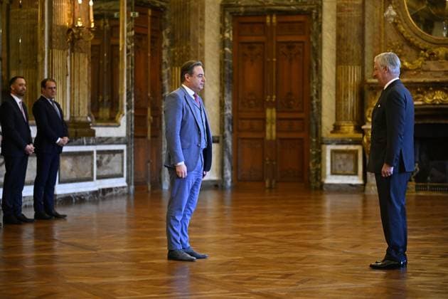 Prime Minister Bart De Wever and King Philippe - Filip of Belgium pictured during the oath ceremony of the new Prime Minister and members of the federal government at the Royal Palace, Sunday 02 February 2025, in Brussels. Negotiators from the five parties that make up the Arizona coalition - the N-VA, MR, Engagà s, Vooruit and CD&V - reached a government agreement on Friday evening. JASPERxJACOBS 111698864
