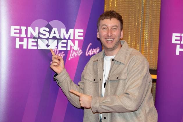 FRESHTORGE Torge OELRICH , leading actor, ZDF, Zweites Deutsches Fernsehen, red carpet, red carpet show, arrival, film premiere EINSAME HERZEN DAS LOVECAMP, on 06 02 2025 at the Cinenova cinema in Cologne