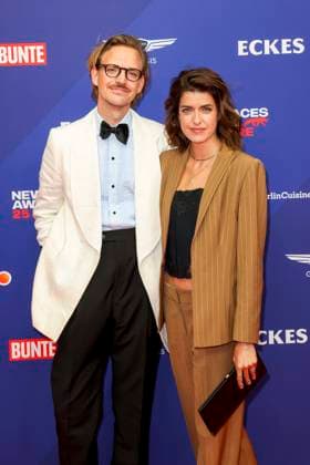 Sebastian Tigges with Marie Nasemann to Guest at the award Ceremony of 23 Bunte New Faces Award Style at Prince Charles on Thursday 13 07 2023 in Berlin Berlin Germany