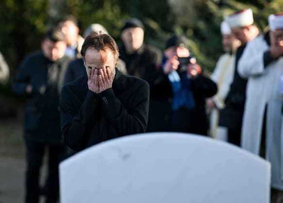 19 02 2025, xpsx, Local Hanau memorial hour cemetery assassination February 19 v l , Hanau Hessen Germany DEU CPH