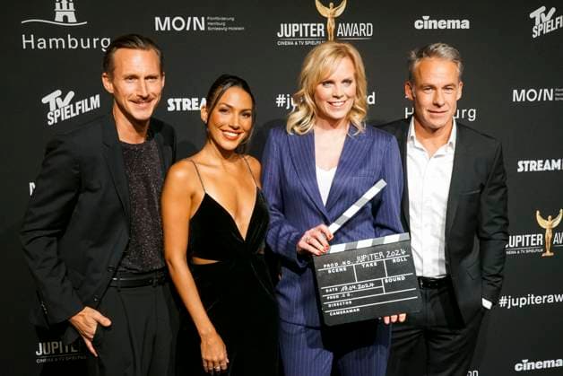 John Hendrik Langer, Amy Mußul, Melanie Marschke, Marco Girnth Actors to Guest at the award Ceremony the Jupiter Award 2024 at Altonian Kaispeicher on Wednesday 17 04 2024 in Hamburg Group picture Landscape format