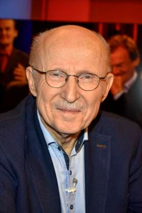 Willi Lemke Ex Bundesliga Manager Bremen to Guest in the WDR Talk show Hart but fair, from WDR at Studio to the Law school on Monday 14 November 2022 NRW Germany