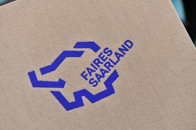 Saarbrücken Saarland wants to become the first official fair trade federal state in Germany and has submitted the application documents bound in a thick book Minister President bub