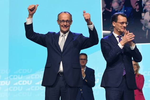 CDU election campaign tour on 21 February 2025 in the Rudolf Weber ARENA in Oberhausen Friedrich Merz Federal Chairman and candidate for Chancellor of the CDU and Hendrik Wüst Minister President CDU NRW xRx