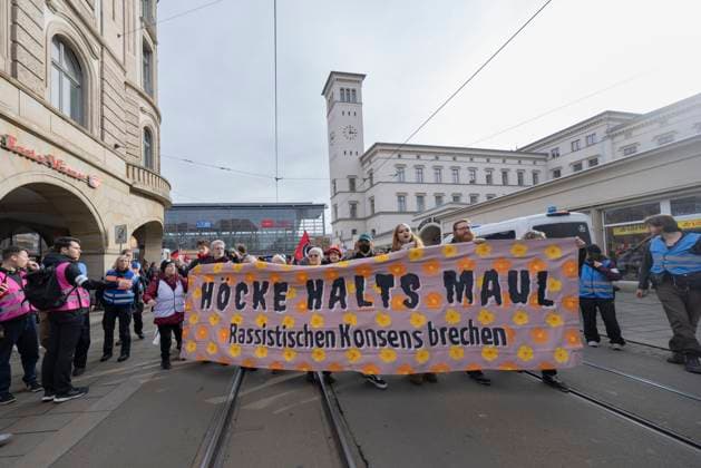 Protest against AfD Erfurt 22022025 Around 4000 people took to the streets in Erfurt Thuringia to protest against the closing of the election campaign of the Alternative for Germany AfD party They were confronted by around 1100 AfD supporters At the closing of their election campaign, Thuringia state chairman Bjoern Hoecke Erfurt Thuringia Germany 220225_ppb-109