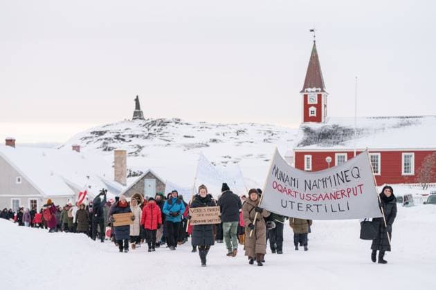 GREENLAND Demonstration against racism, prejudice, and discrimination in Nuuk Demonstration against racism, prejudice, and discrimination in Nuuk in Greenland on Thursday, February 27, 2025 The demonstration, aimed at Denmark and Danish racism against Greenlanders, is held under the slogan Denmark, this is where the line is dra Copyright: MadsxSchmidtxRasmussen,xArcticxCx spdk20250227-214636-L