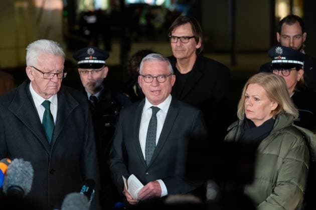 Bilder des Jahres 2025, News 03 März News Themen der Woche KW10 News Bilder des Tages Mannheim, Baden-Württemberg, Germany - March 3, 2025: After a car plowed into a crowd of people in downtown Mannheim. Thomas Strobl (Interior Minister BaWü, Baden-Württemberg) Nancy Faeser (Interior Minister Federal Government) Winfried Kretschmann (Minister President Baden-Württemberg)