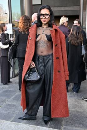 PFW Stella McCartney Outside Arrivals Ogee arriving at Stella McCartney show during Paris Fashion Week in Paris, France on March 5, 2025. Photo by Julien Reynaud APS-Medias ABACAPRESS.COM Paris France Copyright: xReynaudxJulien APS-Medias ABACAx