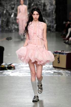 PFW - Cecilie Bahnsen Runway A model walks the runway during the Cecilie Bahnsen Womenswear Fall Winter 2025-2026 show as part of Paris Fashion at Palais De Tokyo on March 05, 2025 in Paris, France. Photo by Alain-Gil Gonzalez ABACAPRESS.COM Paris France  Copyright: xGonzalezxAlain-Gil ABACAx