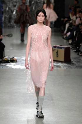PFW - Cecilie Bahnsen Runway A model walks the runway during the Cecilie Bahnsen Womenswear Fall Winter 2025-2026 show as part of Paris Fashion at Palais De Tokyo on March 05, 2025 in Paris, France. Photo by Alain-Gil Gonzalez ABACAPRESS.COM Paris France  Copyright: xGonzalezxAlain-Gil ABACAx