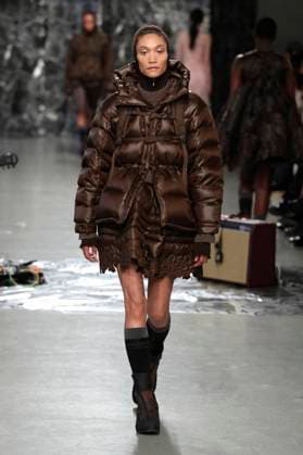 PFW - Cecilie Bahnsen Runway A model walks the runway during the Cecilie Bahnsen Womenswear Fall Winter 2025-2026 show as part of Paris Fashion at Palais De Tokyo on March 05, 2025 in Paris, France. Photo by Alain-Gil Gonzalez ABACAPRESS.COM Paris France  Copyright: xGonzalezxAlain-Gil ABACAx
