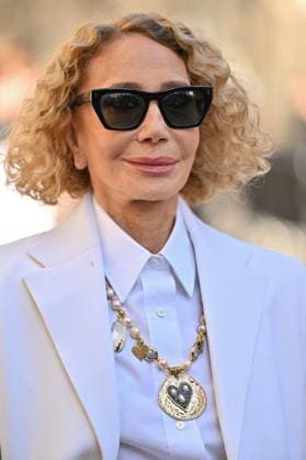 PFW Givenchy Outside Arrivals Marisa Berenson arriving at Givenchy show during Paris Fashion Week in Paris, France on March 7, 2025. Photo by Julien Reynaud APS-Medias ABACAPRESS.COM Paris France Copyright: xReynaudxJulien APS-Medias ABACAx