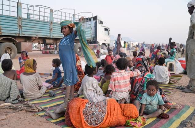 SÜDSUDAN, Upper Nile state, Stadt Renk, UNHCR New Transit Camp Flüchtlingslager, Flüchtlinge aus dem Sudan suchen Schutz vor dem Krieg, täglich Ankunft von bis zu 2000 neuer Flüchtlinge und Rückkehrer Renk Upper Nile South-Sudan